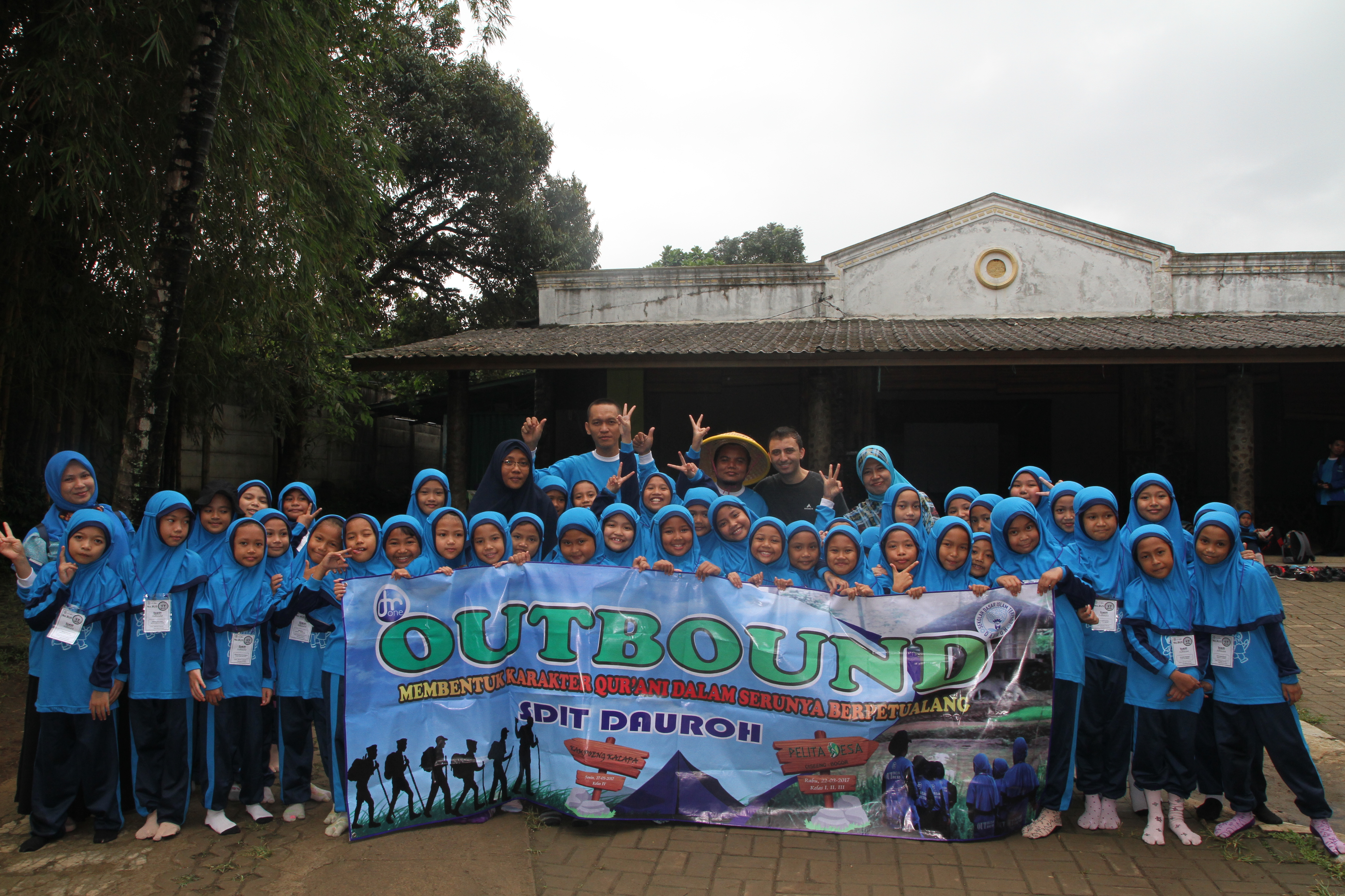 OUTBOUND CISEENG BOGOR SDIT DAUROH KELAS 1-3