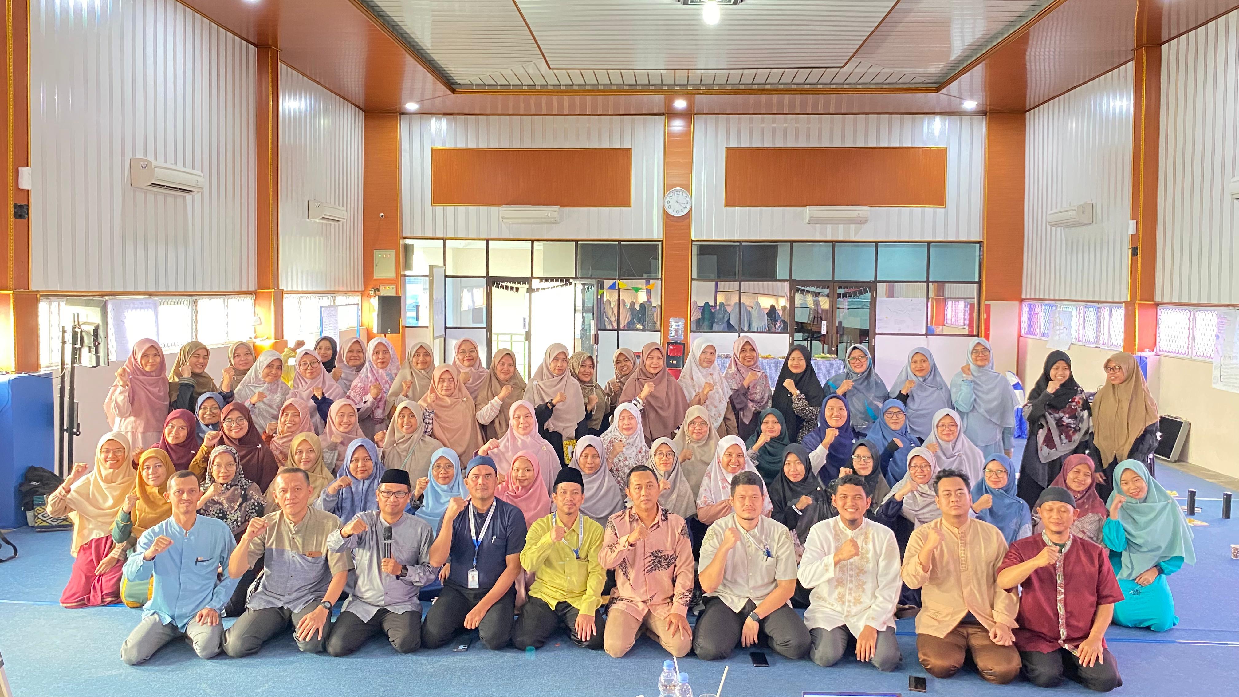 image From Deep Learning to Deep Learner, SDIT-SMPIT Dauroh Siap Transformasi Pembelajaran