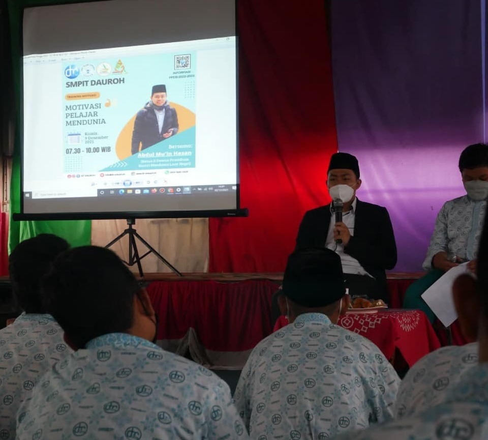 image Motivasi Pelajar Mendunia siswa-siswi SMPIT DAUROH 